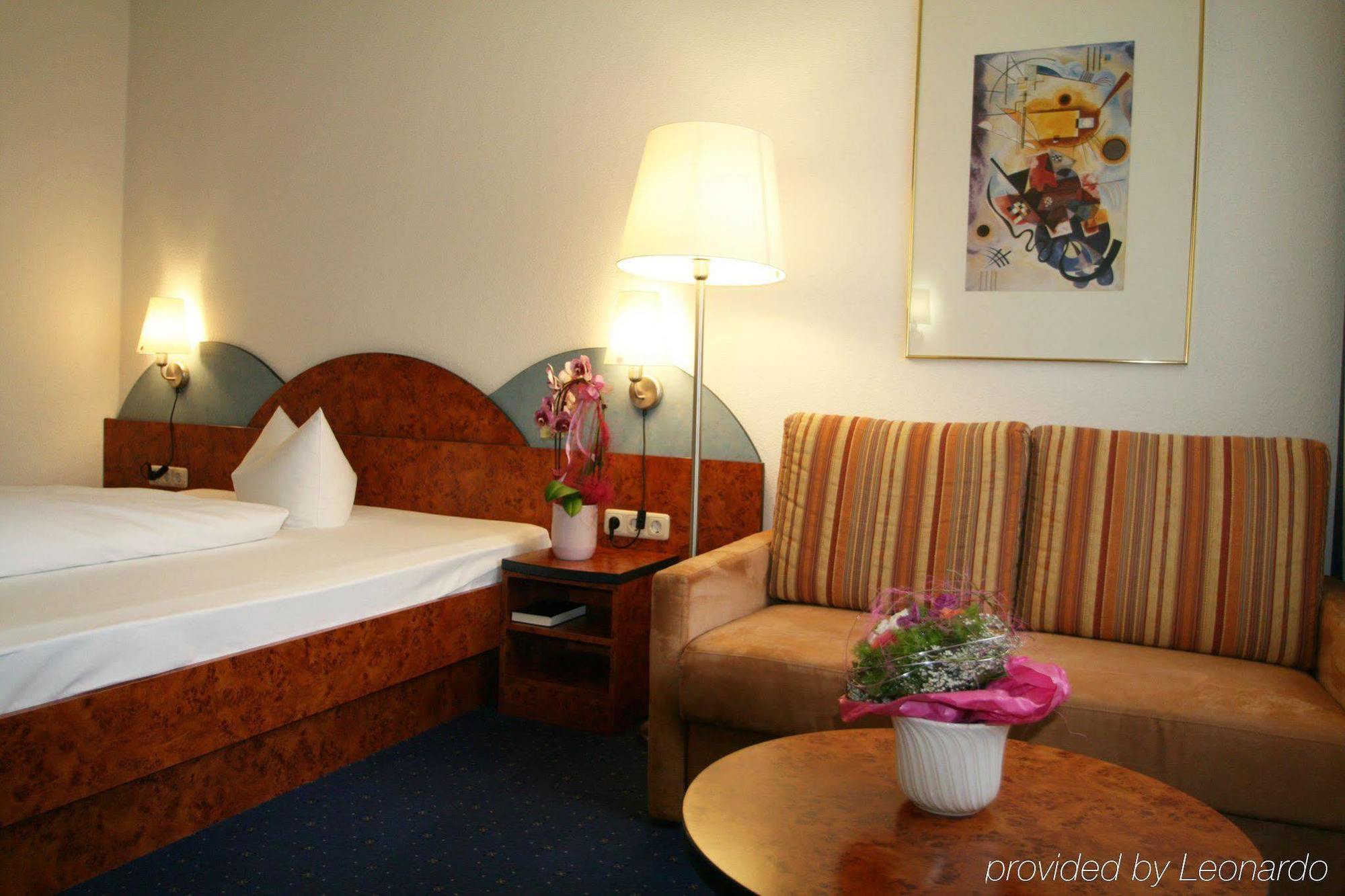 Taste Hotel Jettingen Phòng bức ảnh