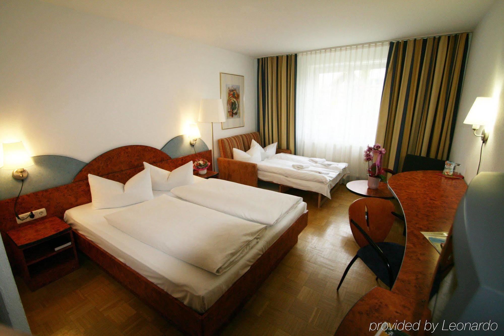 Taste Hotel Jettingen Phòng bức ảnh